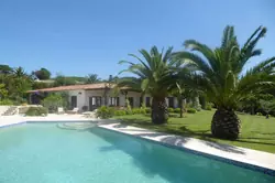 Location saisonnière Villa avec piscine Grimaud  
