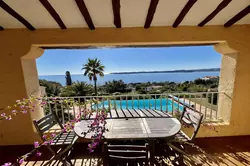 Location saisonnière Villa avec vue mer et piscine Sainte-Maxime  