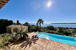 Location saisonnière Villa avec vue mer et piscine Sainte-Maxime  