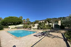Location saisonnière Villa avec vue mer et piscine Grimaud  