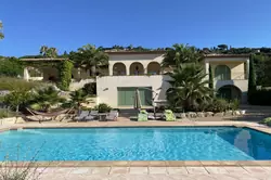Location saisonnière Villa avec vue mer et piscine Grimaud  
