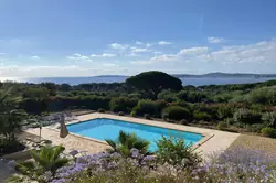 Location saisonnière Villa avec vue mer et piscine Grimaud  