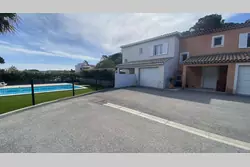 Location saisonnière Maison mitoyenne récente dans résidence avec pisci Sainte-Maxime  