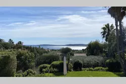 Location saisonnière Villa vue mer avec piscine Grimaud  