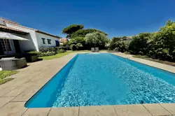 Location saisonnière Villa avec piscine à 300 m de la plage Sainte-Maxime  