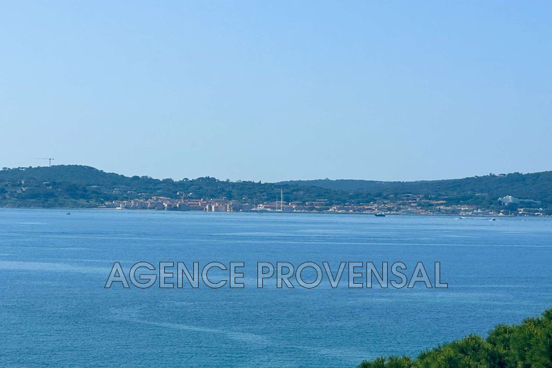 Location saisonnière T3 vue mer en centre ville Sainte-Maxime  