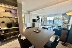 Location saisonnière T2 vue mer centre Sainte-Maxime  