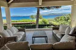 Location saisonnière Villa avec piscine vue mer Grimaud  