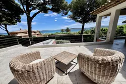 Location saisonnière Villa avec piscine vue mer Grimaud  