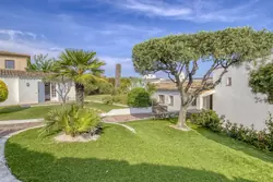 Location saisonnière Villa vue mer avec piscine Grimaud  