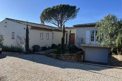 Location saisonnière Villa avec piscine et vue sur mer Grimaud  