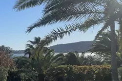 Location saisonnière Villa avec piscine et vue sur mer Grimaud  