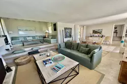 Location saisonnière Villa avec piscine et belle vue mer Grimaud  