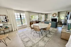 Location saisonnière Villa avec piscine et belle vue mer Grimaud  
