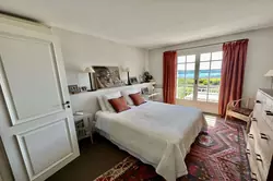 Location saisonnière Villa avec piscine et belle vue mer Grimaud  