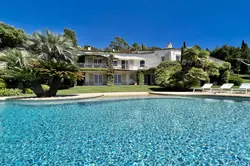 Location saisonnière Villa avec piscine et belle vue mer Grimaud  