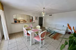 Location saisonnière Appartement F3 avec petite vue mer Sainte-Maxime  