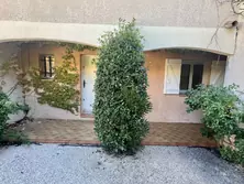 Location saisonnière T3 en résidence avec piscine Sainte-Maxime Location saisonnière T3 en résidence avec piscine Sainte-Maxime