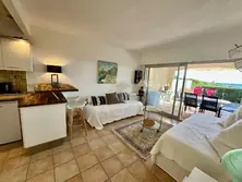 Location saisonnière T3 en résidence avec piscine Sainte-Maxime Location saisonnière T3 en résidence avec piscine Sainte-Maxime