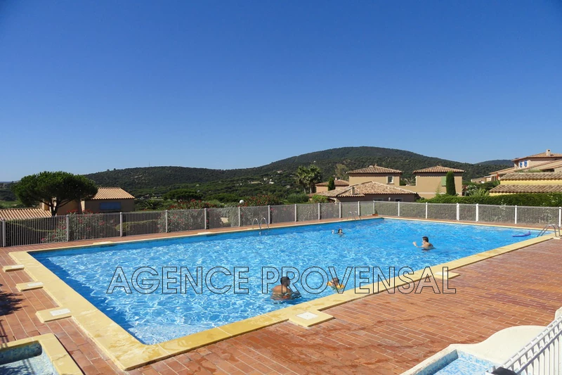 Location saisonnière Villa dans domaine avec piscine Sainte-Maxime Location saisonnière Villa dans domaine avec piscine Sainte-Maxime