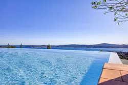 Location saisonnière Villa avec vue mer et piscine Grimaud  