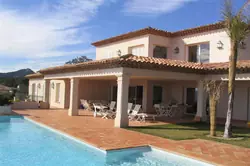 Location saisonnière Villa avec vue mer et piscine Grimaud  