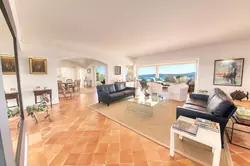 Location saisonnière Villa avec vue mer et piscine Grimaud  