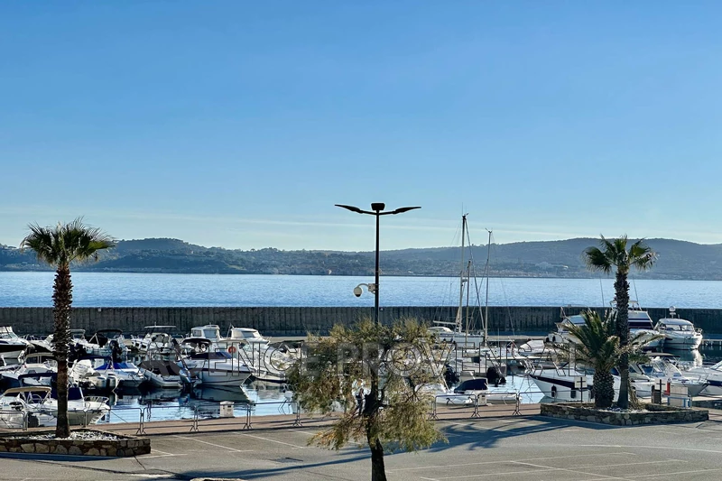 Location saisonnière Appartement F2 avec vue mer Sainte-Maxime  