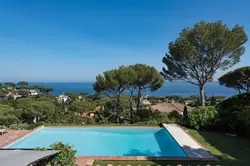 Location saisonnière Villa avec piscine et superbe vue mer Sainte-Maxime  