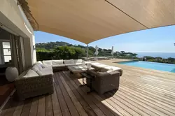 Location saisonnière Villa avec piscine et superbe vue mer Sainte-Maxime  
