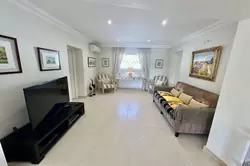 Location saisonnière Villa avec piscine proche de la plage Sainte-Maxime  