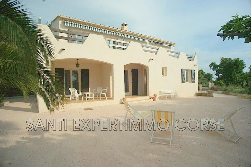 Photo Villa Sari-Solenzara Plage à pied,  Location saisonnière villa  5 couchages   150&nbsp;m&sup2;