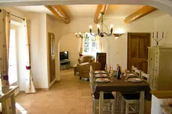 Location saisonnière Villa Lioux  