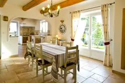 Location saisonnière Villa Lioux  