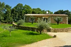 Location saisonnière Villa Lioux  