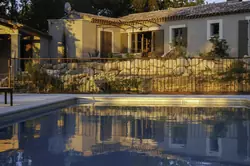 Location saisonnière Villa Oppède  