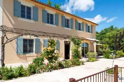 Location saisonnière Mas Murs  