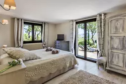 Location saisonnière Villa Roussillon  