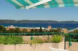 Location saisonnière T3 en toit terrasse Cavalaire-sur-Mer  