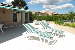 Location saisonnière T3 en toit terrasse Cavalaire-sur-Mer  