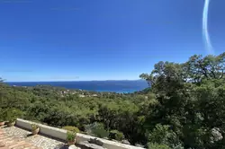 Location saisonnière Villa avec piscine Rayol-Canadel-sur-Mer  