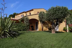 Location saisonnière Villa avec piscine Cavalaire-sur-Mer  