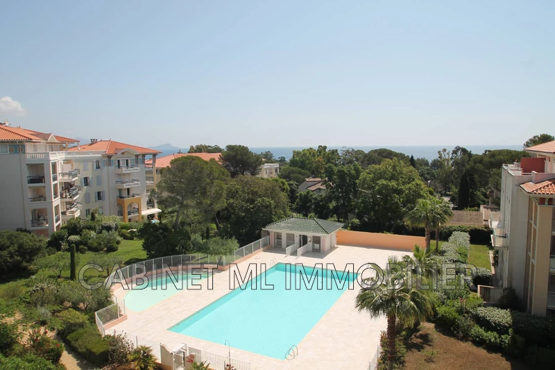 Location saisonnière APPARTEMENT 3 CHAMBRES Saint-Aygulf  