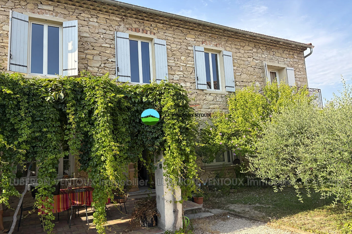Maison 8 pièces 210 m² · à Caromb · 210 m² · 448 000 €