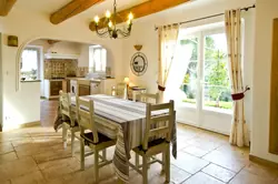Location saisonnière Villa Lioux  
