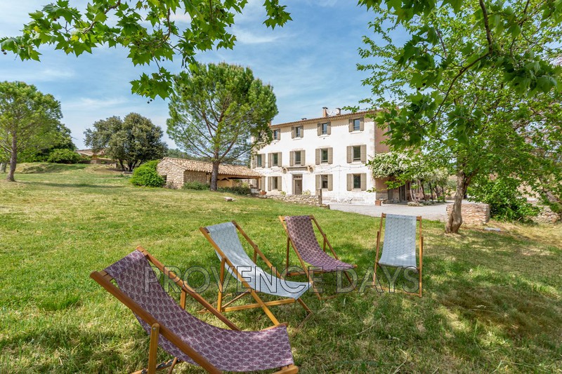 Location saisonnière Maison Saint-Saturnin-lès-Apt  