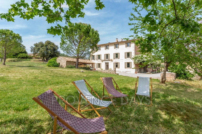 Location saisonnière Maison Saint-Saturnin-lès-Apt Location saisonnière Maison Saint-Saturnin-lès-Apt
