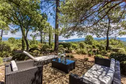 Location saisonnière Villa Roussillon  