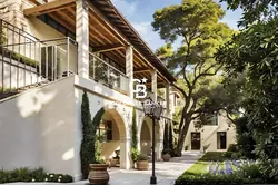 Professionnel  Grimaud  