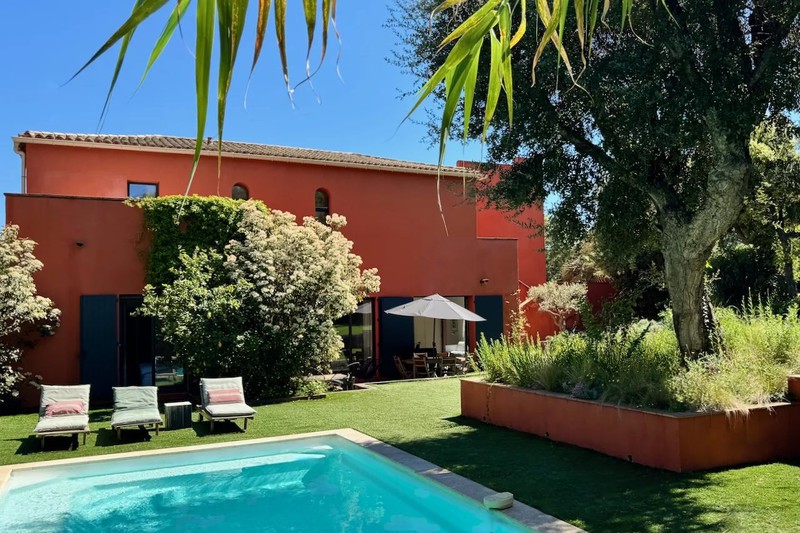 Villa Grimaud   achat villa  7 pièces   177&nbsp;m&sup2;